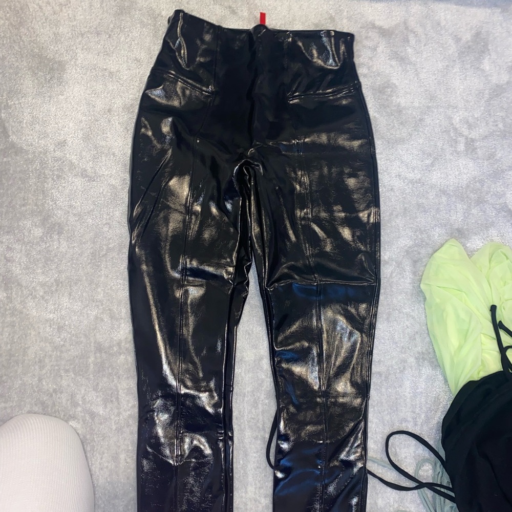 Latex leather shiny black leggings